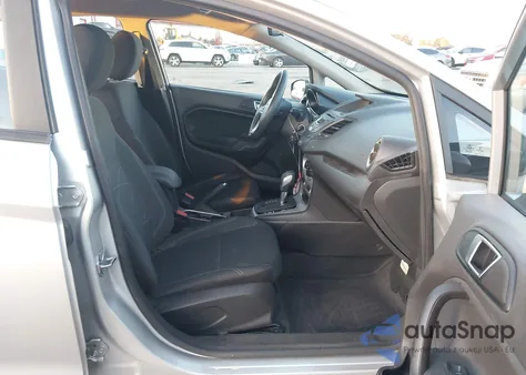 2015 Ford Fiesta Se z USA, uszkodzony, nr VIN 3FADP4BJ6FM152869